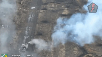 Imagini dramatice cu momentul in care militarii ucraineni iau cu asalt o transee plina de soldati rusi - VIDEO Imagini dramatice cu momentul in care militarii ucraineni iau cu asalt o transee plina de soldati rusi - VIDEO