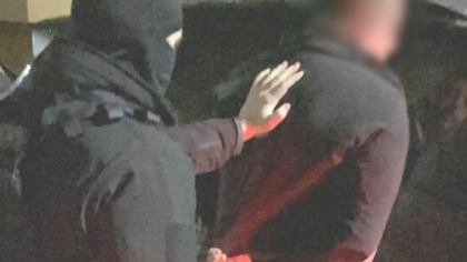Cinci barbati din Briceni - retinuti, dupa ce au ajutat mai multi barbati din Ucraina sa intre ilegal in Moldova - FOTO Cinci barbati din Briceni - retinuti, dupa ce au ajutat mai multi barbati din Ucraina sa intre ilegal in Moldova - FOTO