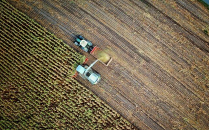 Ministrul polonez al Agriculturii a demisionat pe fondul cresterii furiei fermierilor, in urma impactului economic al importurilor de cereale din Ucraina