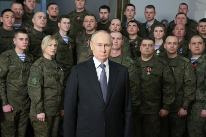 Fost colonel KGB: Soigu si Gherasimov ar putea colabora cu CIA pentru a-l elimina pe Putin

