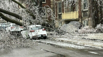 Doi morti si peste un milion de oameni fara electricitate, dupa ce o furtuna de gheata a lovit Canada Doi morti si peste un milion de oameni fara electricitate, dupa ce o furtuna de gheata a lovit Canada