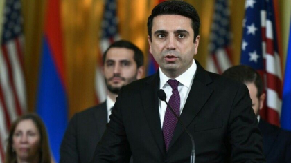 Presedintele Parlamentului din Armenia a scuipat un trecator care l-a numit „tradator”. Cum si-a motivat acesta gestul