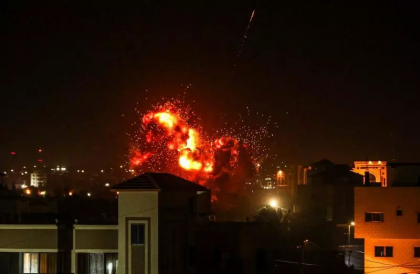 Armata israeliana desfasoara lovituri in Liban si Fasia Gaza
Armata israeliana desfasoara lovituri in Liban si Fasia Gaza