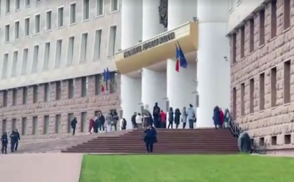 Ce s-a intamplat la Parlament si de ce a fost pornita alarma de incendiu. Precizarile IGSU Ce s-a intamplat la Parlament si de ce a fost pornita alarma de incendiu. Precizarile IGSU