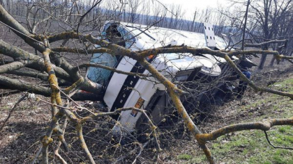 Noi detalii despre accidentul de la Drochia. Noua persoane straine au ajuns la spital, autocarul fiind de pe ruta Chisinau-Kiev. Cum s-a intamplat totul - FOTO Noi detalii despre accidentul de la Drochia. Noua persoane straine au ajuns la spital, autocarul fiind de pe ruta Chisinau-Kiev. Cum s-a intamplat totul - FOTO