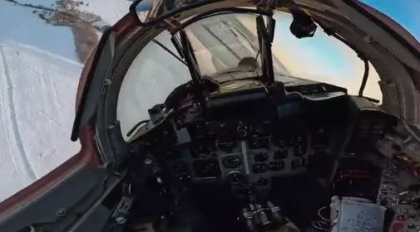 Imagini surprinzatoare din cabina unui avion de vanatoare ucrainean - VIDEO 