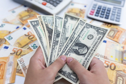 Curs valutar BNM pentru 10 aprilie. Cat costa astazi un euro si un dolar - FOTO Curs valutar BNM pentru 10 aprilie. Cat costa astazi un euro si un dolar - FOTO
