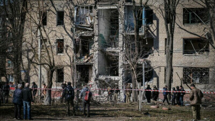 O fetita si tatal ei, ucisi intr-un bombardament al rusilor la Zaporojie. Zelenski: „Asa isi petrece statul terorist Duminica Floriilor”
