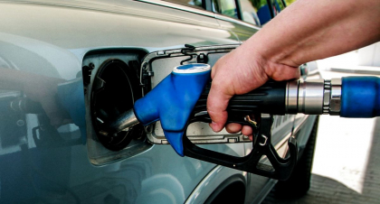 Soferii vor plati mai putin. ANRE anunta noi ieftiniri la carburanti. Cat va costa benzina si motorina - FOTO