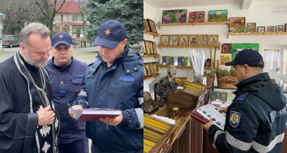 Peste trei mii de slujitori ai lacaselor de cult din Moldova au fost instruiti de angajatii IGSU privind minimalizarea riscului de producere a situatiilor de urgenta in noaptea Invierii - FOTO Peste trei mii de slujitori ai lacaselor de cult din Moldova au fost instruiti de angajatii IGSU privind minimalizarea riscului de producere a situatiilor de urgenta in noaptea Invierii - FOTO