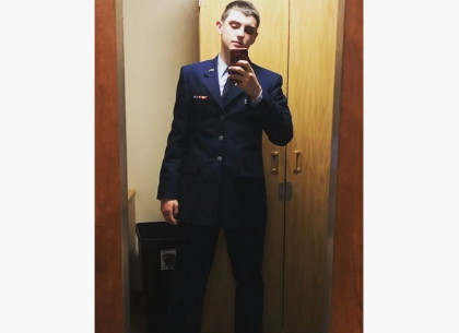 Suspectul care a divulgat documente clasificate ale Pentagonului este membru al Garzii Nationale Aeriene si are 21 de ani Suspectul care a divulgat documente clasificate ale Pentagonului este membru al Garzii Nationale Aeriene si are 21 de ani