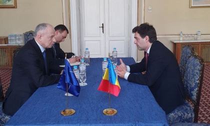 Popescu, dupa intalnirea cu Mircea Geoana, la Bucuresti: „Am abordat problema securitatii in regiune, in contextul razboiului nejustificat pe care Federatia Rusa il poarta impotriva Ucrainei” Popescu, dupa intalnirea cu Mircea Geoana, la Bucuresti: „Am abordat problema securitatii in regiune, in contextul razboiului nejustificat pe care Federatia Rusa il poarta impotriva Ucrainei”