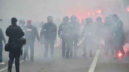 Amenzi dupa meciul Steaua-Dinamo. Mai multi suporteri au fost ridicati pentru audieri - FOTO Amenzi dupa meciul Steaua-Dinamo. Mai multi suporteri au fost ridicati pentru audieri - FOTO