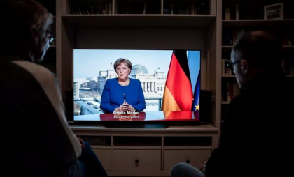 Angela Merkel, decorata cu inalta distinctie pe care au mai primit-o doar doi fosti cancelari ai Germaniei
Angela Merkel, decorata cu inalta distinctie pe care au mai primit-o doar doi fosti cancelari ai Germaniei