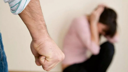 Un barbat din stanga Nistrului - cercetat penal, dupa ce si-a batut cu cruzime iubita. Acesta a fost condamnat anterior de patru ori Un barbat din stanga Nistrului - cercetat penal, dupa ce si-a batut cu cruzime iubita. Acesta a fost condamnat anterior de patru ori