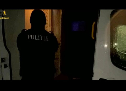 Trei barbati - retinuti, dupa ce ar fi comis mai multe furturi in raionul Criuleni. Doi dintre ei sunt cercetati penal in stare de libertate
