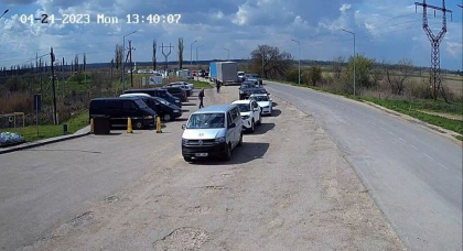 Atentie, calatori. Aglomeratie la frontiera dintre Moldova si Ucraina. Mai multe masini asteapta sa iasa din tara. Precizarile Politiei de Frontiera
