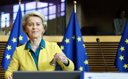 Comisia Europeana trimite fonduri suplimentare de 1,5 miliarde de euro Ucrainei
Comisia Europeana trimite fonduri suplimentare de 1,5 miliarde de euro Ucrainei