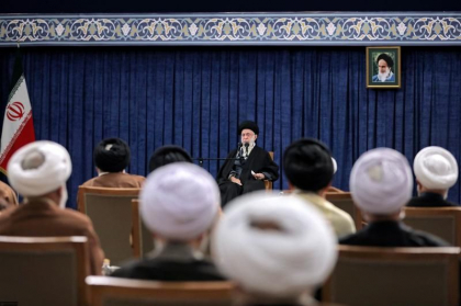 Asasinat la nivel inalt in Iran: Un apropiat al ayatollahului Khamenei a fost ucis intr-o banca - VIDEO Asasinat la nivel inalt in Iran: Un apropiat al ayatollahului Khamenei a fost ucis intr-o banca - VIDEO
