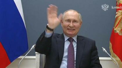 Vladimir Putin l-a lingusit pe Erdogan in timpul unei video-conferinte. Inainte, l-a intampinat cu un aer vioi Vladimir Putin l-a lingusit pe Erdogan in timpul unei video-conferinte. Inainte, l-a intampinat cu un aer vioi