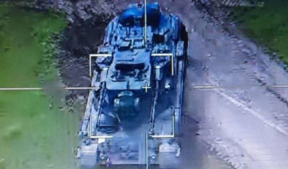 „Calitate germana”: Ce se intampla cand o drona kamikaze ruseasca loveste un blindat Gepard - VIDEO „Calitate germana”: Ce se intampla cand o drona kamikaze ruseasca loveste un blindat Gepard - VIDEO