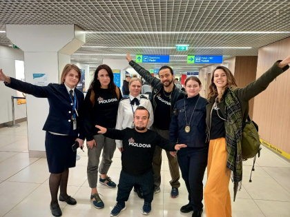 In drum spre Eurovision Song Contest 2023. Interpretul Pasha Parfeni impreuna cu echipa sa au plecat la Liverpool - FOTO/VIDEO In drum spre Eurovision Song Contest 2023. Interpretul Pasha Parfeni impreuna cu echipa sa au plecat la Liverpool - FOTO/VIDEO