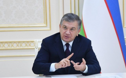 Uzbekistan: Vot covarsitor in favoarea reformei constitutionale care ii permite presedintelui Mirzoiev sa ramana la putere pana in 2040