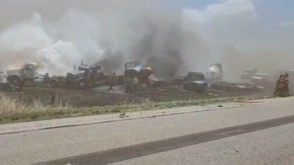 Accident in lant intre 40-60 de masini pe o autostrada din SUA. Mai multe persoane au murit - VIDEO Accident in lant intre 40-60 de masini pe o autostrada din SUA. Mai multe persoane au murit - VIDEO