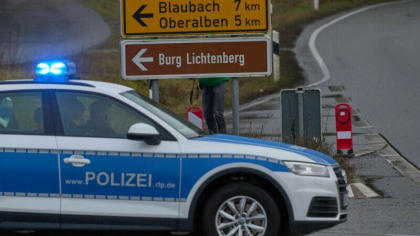 Un caz socant zguduie Berlinul. Doua fetite au fost injunghiate de un adult, la o scoala Un caz socant zguduie Berlinul. Doua fetite au fost injunghiate de un adult, la o scoala