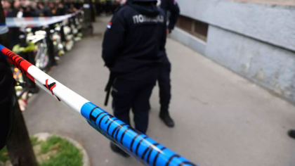 Un nou atac armat intr-o scoala din Belgrad. O fosta eleva a injunghiat o profesoara si o alta eleva de 16 ani