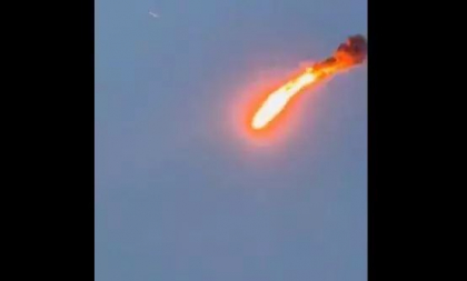 Cele mai intense atacuri asupra Kievului din acest an. Imagini cu o drona doborata de apararea antiaeriana ucraineana - VIDEO Cele mai intense atacuri asupra Kievului din acest an. Imagini cu o drona doborata de apararea antiaeriana ucraineana - VIDEO