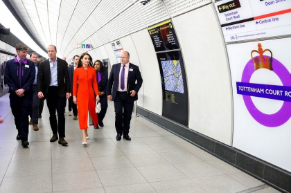 William si Kate au mers cu metroul la un pub din Londra William si Kate au mers cu metroul la un pub din Londra
