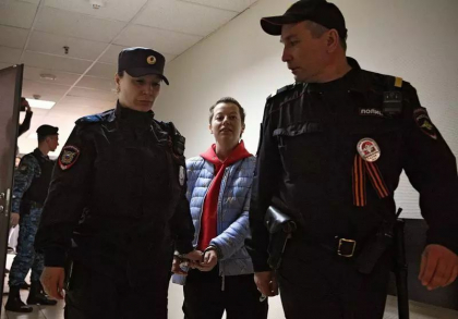 Cunoscuta regizoare rusa de teatru Evghenia Berkovici, arestata pentru "apologia terorismului"