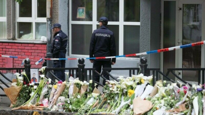 Serbia: Politia a arestat trei adolescenti pentru detinere de arme de foc si amenintari cu moartea