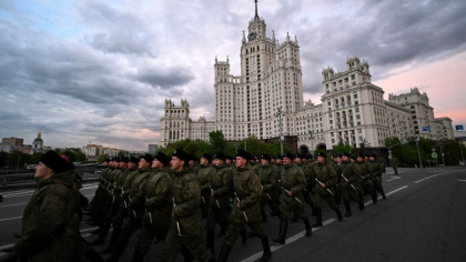 Ucraina avertizeaza ca Rusia ar putea inscena atacuri asupra propriei populatii de 9 Mai Ucraina avertizeaza ca Rusia ar putea inscena atacuri asupra propriei populatii de 9 Mai