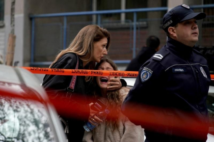 Atacul de la o scoala din Belgrad a durat doua minute. Motivul invocat de baiatul de 13 ani care si-a ucis opt colegi Atacul de la o scoala din Belgrad a durat doua minute. Motivul invocat de baiatul de 13 ani care si-a ucis opt colegi
