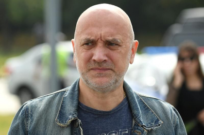 Scriitorul nationalist rus Zahar Prilepin spune ca nu se va lasa intimidat, dupa ce a supravietuit unui atac: „Dumnezeu exista. Vom invinge” Scriitorul nationalist rus Zahar Prilepin spune ca nu se va lasa intimidat, dupa ce a supravietuit unui atac: „Dumnezeu exista. Vom invinge”
