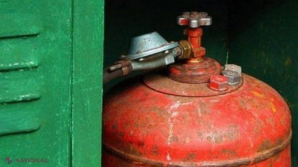 Explozie intr-o gospodarie din Briceni, in urma unei scurgeri de gaz de la butelia din locuinta: O femeie si un copil au ajuns la spital Explozie intr-o gospodarie din Briceni, in urma unei scurgeri de gaz de la butelia din locuinta: O femeie si un copil au ajuns la spital