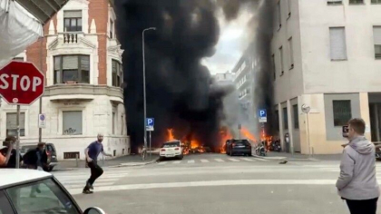 Explozie puternica in Milano. Mai multe masini au luat foc in centrul orasului - FOTO/VIDEO Explozie puternica in Milano. Mai multe masini au luat foc in centrul orasului - FOTO/VIDEO