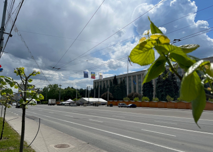 Atentie, cetateni. Traficul rutier in Piata Marii Adunari Nationale va fi suspedat, de vineri seara pana luni dimineata. Care este motivul Atentie, cetateni. Traficul rutier in Piata Marii Adunari Nationale va fi suspedat, de vineri seara pana luni dimineata. Care este motivul