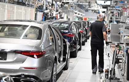 Incident armat la o uzina Mercedes din Germania: Doua persoane au fost ucise de un angajat Incident armat la o uzina Mercedes din Germania: Doua persoane au fost ucise de un angajat