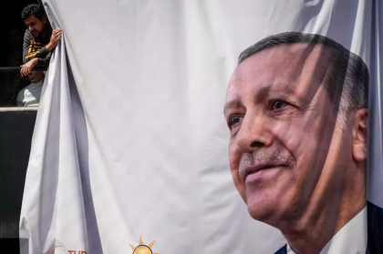 „Biden a dat ordin sa-l rastoarne pe Erdogan”. „Sultanul” acuza opozitia turca de complot cu SUA pentru a-l da jos de la putere „Biden a dat ordin sa-l rastoarne pe Erdogan”. „Sultanul” acuza opozitia turca de complot cu SUA pentru a-l da jos de la putere