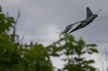 Cinci dintr-o lovitura. Kievul confirma doborarea grupului de raid aerian, dar pluseaza: trei elicoptere si doua avioane rusesti ar fi fost lovite de rusi
