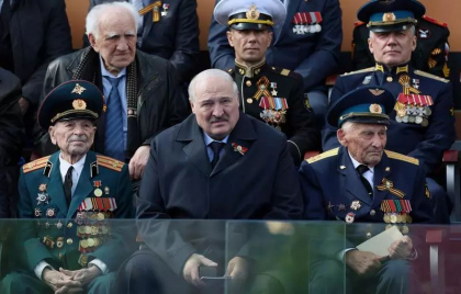 Lukasenko nu a mai fost vazut in public de sase zile. Inalt oficial rus: „S-a imbolnavit pur si simplu, probabil are nevoie de odihna” Lukasenko nu a mai fost vazut in public de sase zile. Inalt oficial rus: „S-a imbolnavit pur si simplu, probabil are nevoie de odihna”