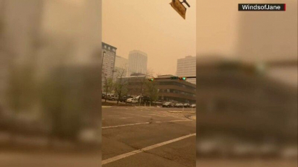 Incendiile de vegetatie din Canada au colorat cerul in portocaliu. Avertismentul specialistilor