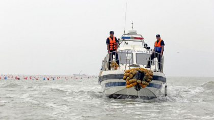 O nava de pescuit s-a rasturnat in Oceanul Indian. Toti cei 39 de membri ai echipajului sunt dati disparuti O nava de pescuit s-a rasturnat in Oceanul Indian. Toti cei 39 de membri ai echipajului sunt dati disparuti