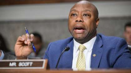 Un republican de culoare s-a inscris in lupta cu Trump pentru candidatura la prezidentiale. Ce sanse are Tim Scott Un republican de culoare s-a inscris in lupta cu Trump pentru candidatura la prezidentiale. Ce sanse are Tim Scott