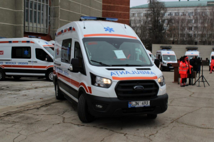Un copil de patru ani - salvat de echipa SAMU Centru dupa ce a suferit mai multe leziuni la abdomen
Un copil de patru ani - salvat de echipa SAMU Centru dupa ce a suferit mai multe leziuni la abdomen