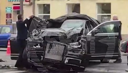  Limuzina de lux a Patriarhului Kirill, facuta praf in centrul Moscovei, dupa ce a lovit un Volvo - VIDEO 