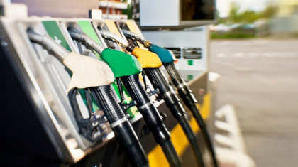 Benzina continua sa se scumpeasca, iar motorina se ieftineste. ANRE anunta noi preturi la carburanti - FOTO